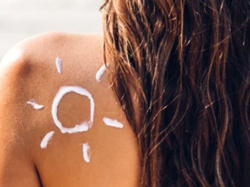  12+1 "καυτές ερωτήσεις" για την αντηλιακή σου προστασία